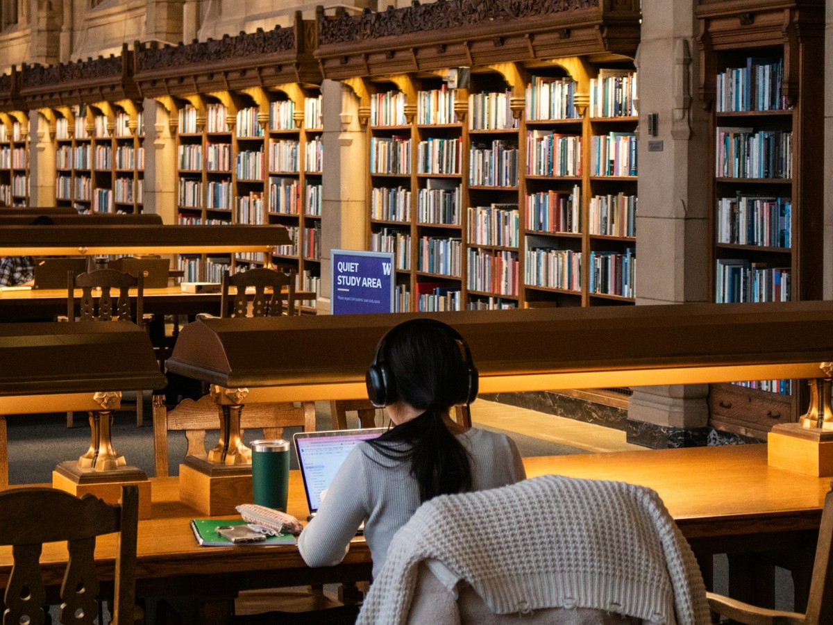 Education & Institutions industry